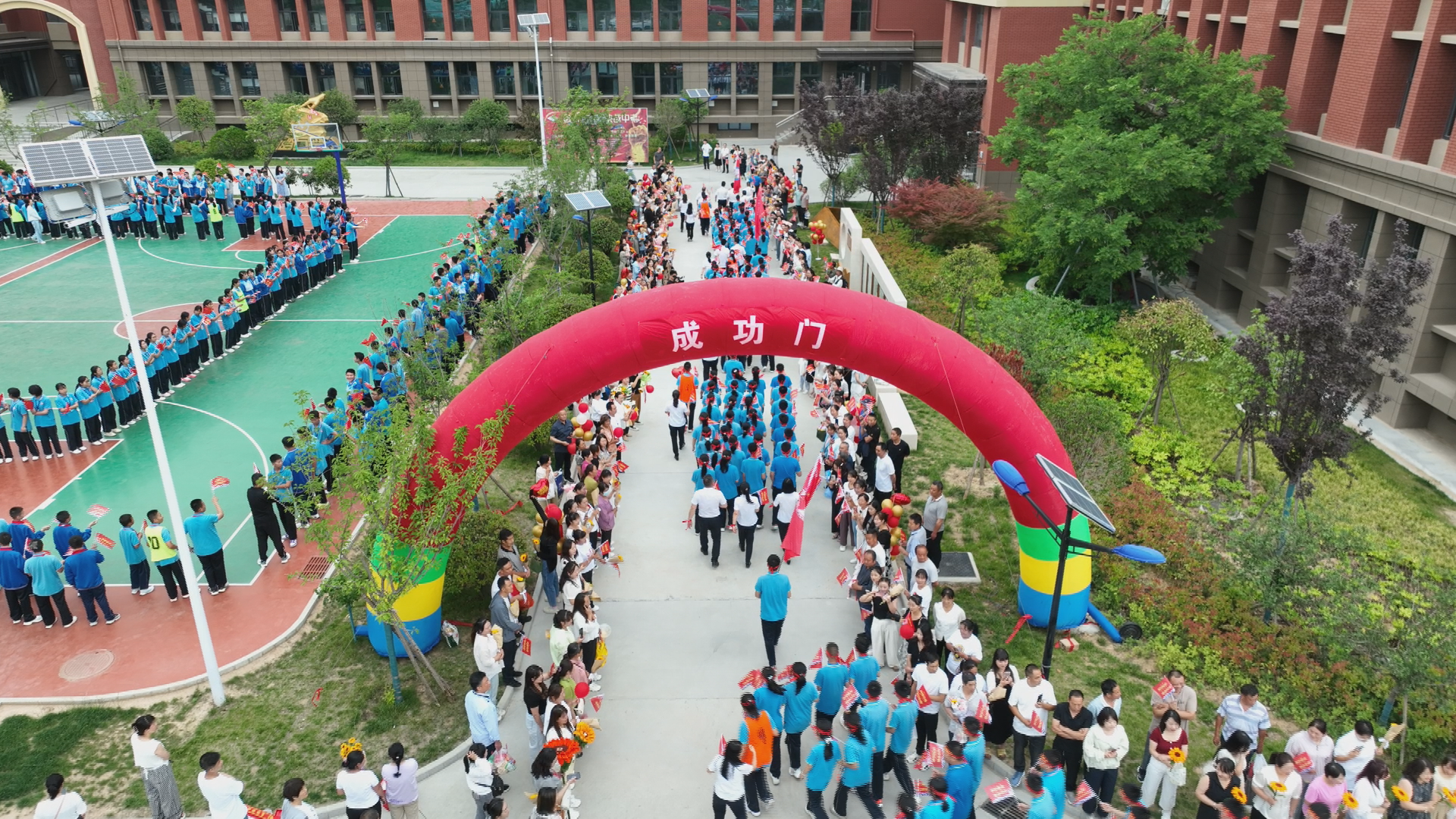 凤县双石铺中学举行2025届初三中考壮行大会